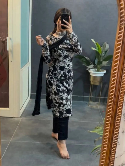 White Color Georgette 3pc Set With Beautiful Print