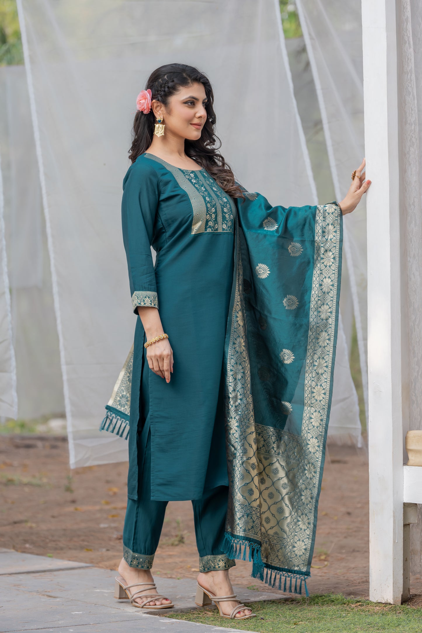 Women's Teal Rayon Slub Jacquard Straight Round Kurta Set