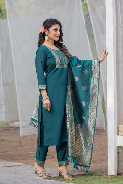 Women's Teal Rayon Slub Jacquard Straight Round Kurta Set