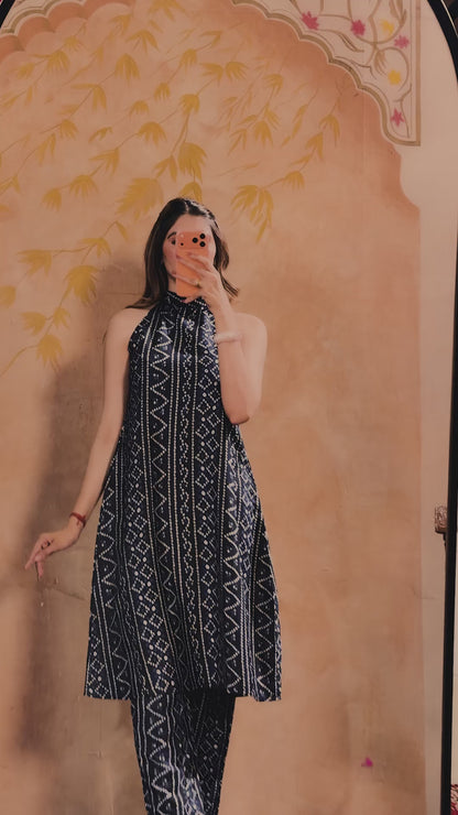 Blue And White Round Neckline Sleeveless Bandhani Straight Kurta With Pent